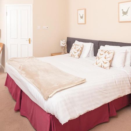 The Gordon Arms Hotel West Linton Экстерьер фото
