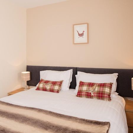 The Gordon Arms Hotel West Linton Экстерьер фото